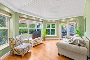 Garden Room- click for photo gallery